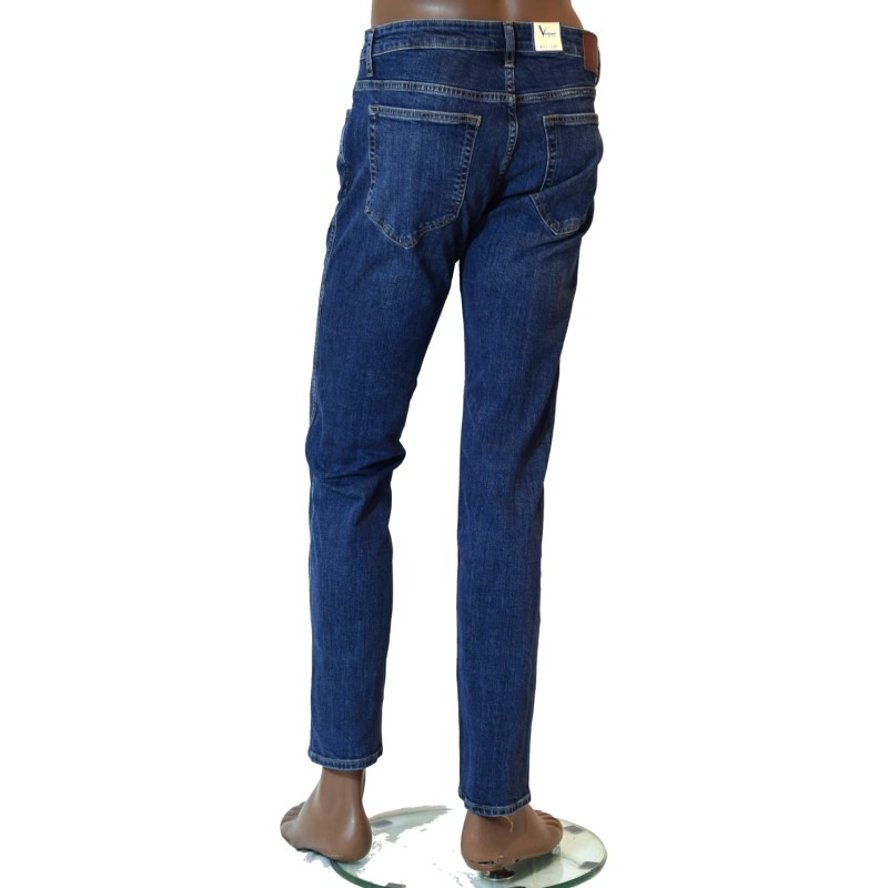 Wygodne męskie jeansy na co dzień.JPG