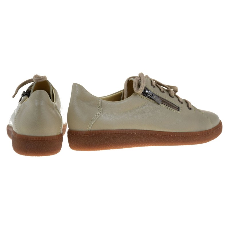 Eleganckie buty na koturnie Amulet 313.jpg