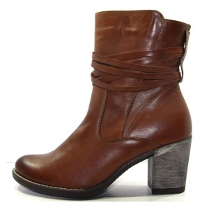 MODNE KOZAKI DAMSKIE BOTKI ZIMOWE - SKÓRA, OCIEPLANE, BRĄZOWE, ELEGANCKIE, ANTYPOLIZGOWE 1796 