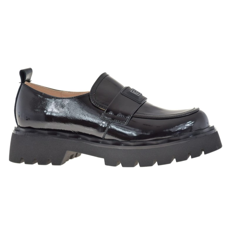 Mokasyny czarne lakierowane.jpg