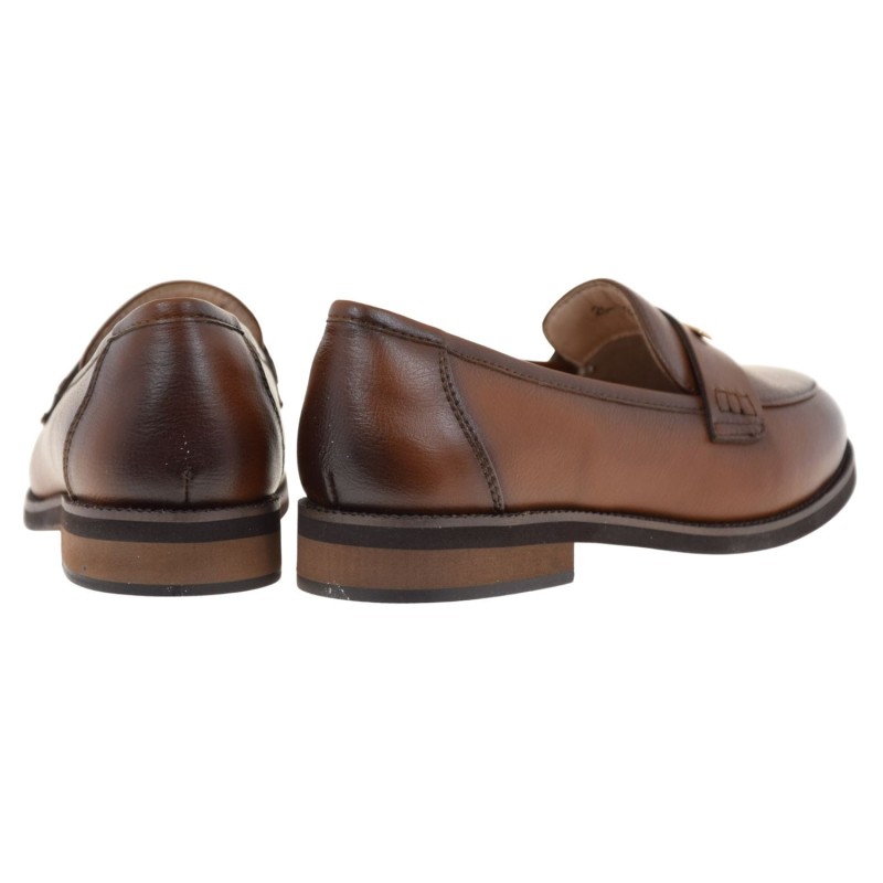 Mokasyny damskie skórzane brązowe CAMBELL 26-19381BR – loafersy wsuwane z złotą ozdobą (4).jpg