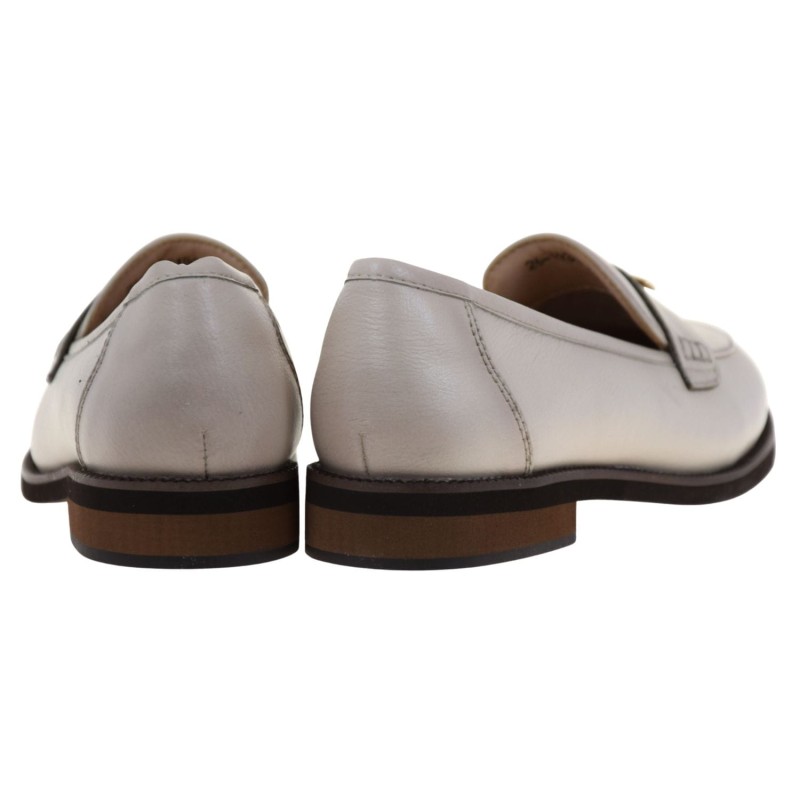 Mokasyny damskie skórzane beżowe CAMBELL 26-19381BG loafersy z ozdobą (4).jpg