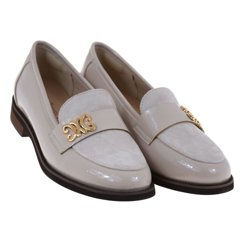 Beżowe mokasyny damskie POTOCKI 26-19459BGP loafersy wsuwane ze złotą ozdobą (2).jpg