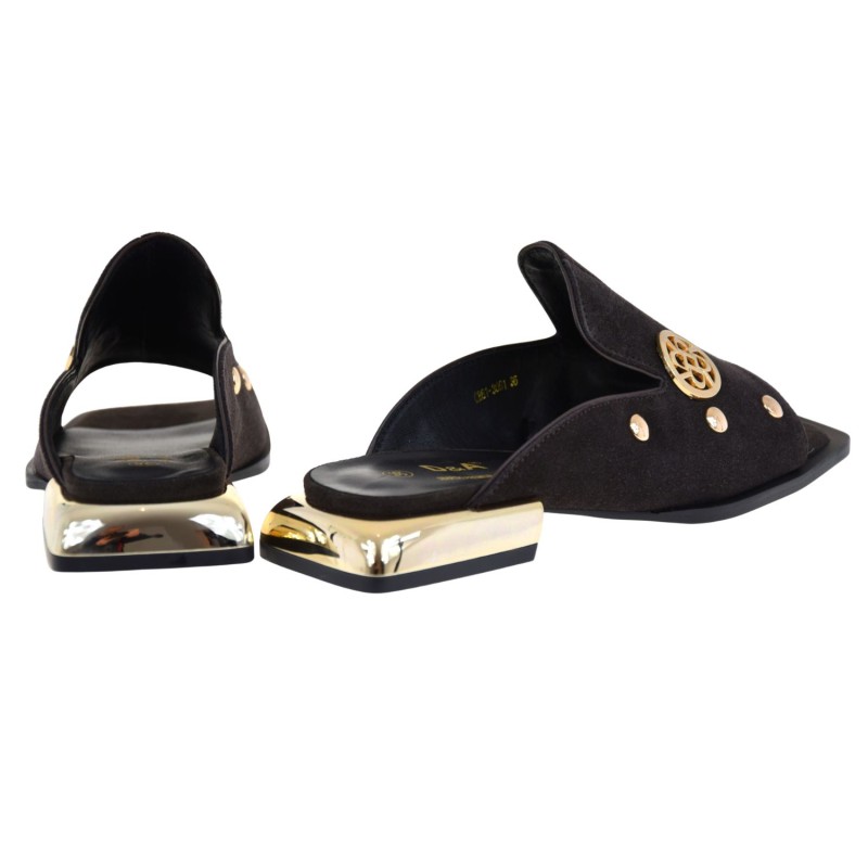 Brązowe klapki damskie skórzane zamszowe S.BARSKI CR61-3061 wygodne eleganckie wsuwane (3).jpg