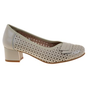 Beżowe czółenka damskie skórzane ażurowe na słupku CAMBELL 26-19415BG