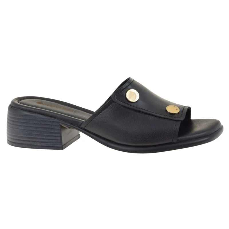 Czarne klapki damskie ze skóry naturalnej licowej VACARRO 1806-26018 z ozdobą złote krążki (1).jpg