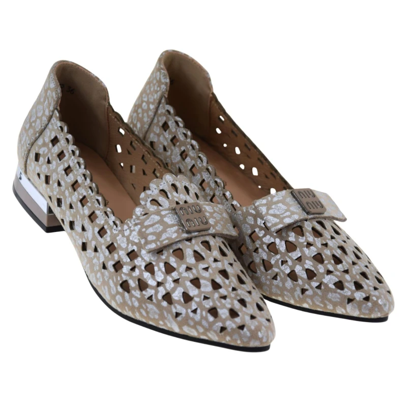 Damskie ażurowe czółenka skórzane VINCEZA 99205 beżowo-srebrne na niskim obcasie (3).jpg