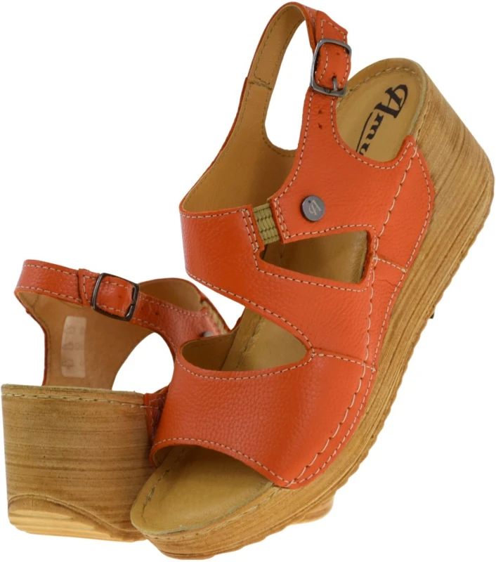 Sandały damskie AMULET 539 ze skóry naturalnej, wygodny koturn i regulowana sprzączka (5).jpg