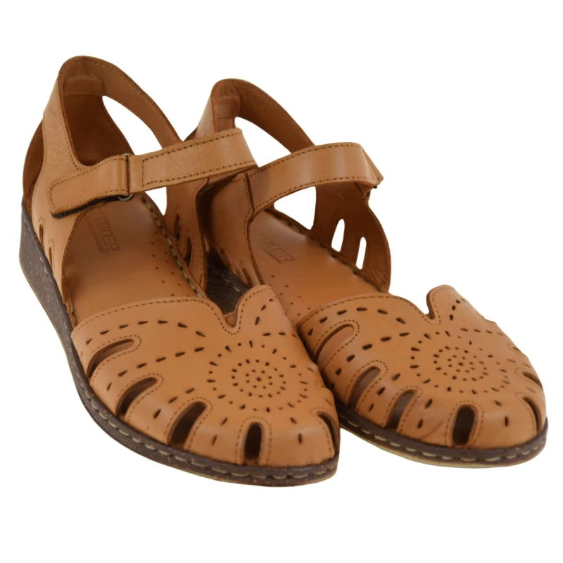 Sandały damskie skórzane beżowe na koturnie ARTIKER 58C2011 z zakrytymi palcami (2).jpg