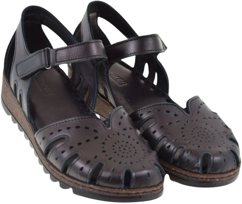 Wygodne sandały damskie Artiker 58C2012 ze skóry naturalnej na niskiej koturnie z zapięciem na rzep (2).jpg