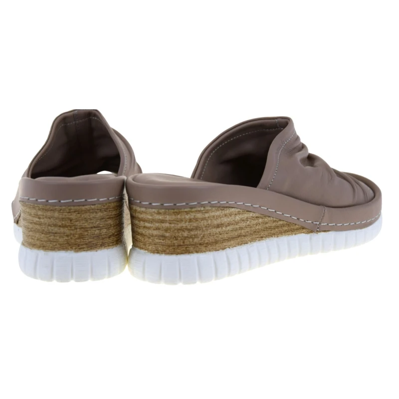 Beżowe klapki damskie z naturalnej skóry licowej na stabilnej koturnie ARTIKER 58C3170 (3).jpg