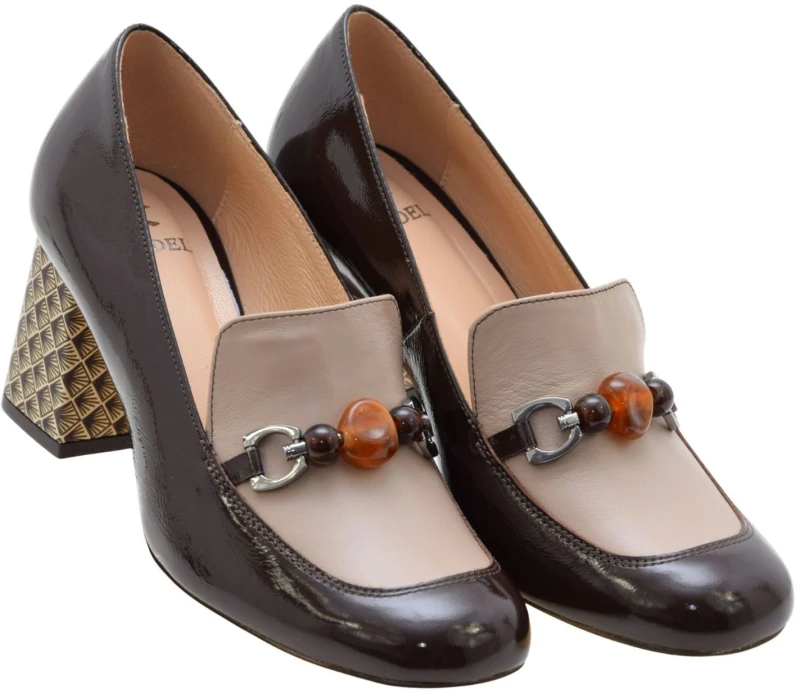 Eleganckie czółenka damskie KORDEL 3174 ze skóry naturalnej na słupku 7,5 cm z ozdobą (2).jpg
