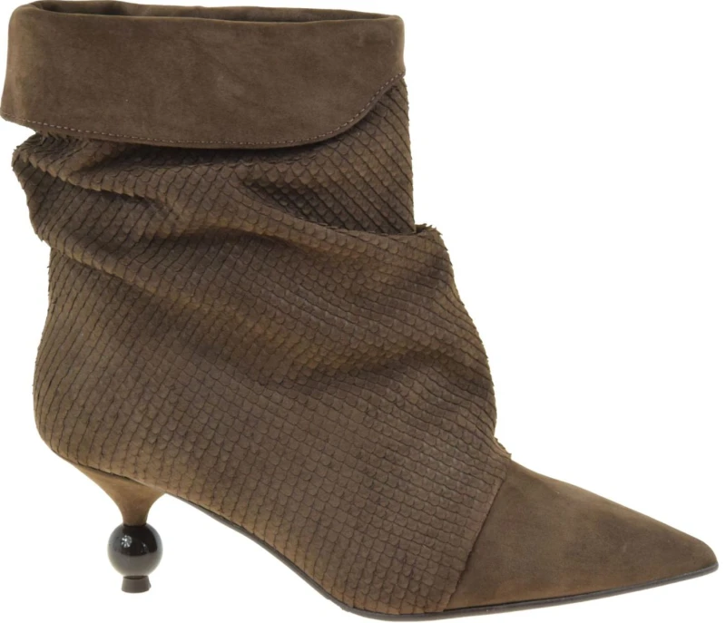 Eleganckie botki damskie z naturalnej skóry nubukowej brązowe CheBello 5203 (1).jpg